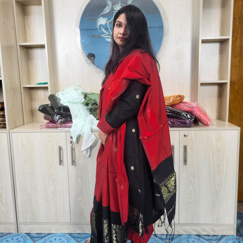 হাফ সিল্ক জামদানি তাঁত কাজের সালোয়ার কামিজ-ব্ল্যাক+রেড মিক্স কালার - China To BD Web