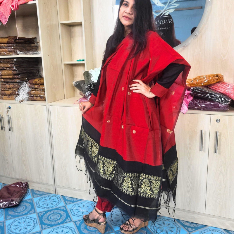 হাফ সিল্ক জামদানি তাঁত কাজের সালোয়ার কামিজ-ব্ল্যাক+রেড মিক্স কালার - China To BD Web