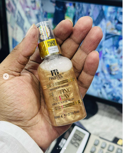 Pastel Beauty Shimmering Shield Setting Spray-𝐆𝐥𝐨𝐝𝐞𝐧