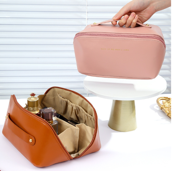 👜✨ Portable Makeup Organizer Bag Chocolate Color – ট্রাভেল ফ্রেন্ডলি কসমেটিক স্টোরেজ ব্যাগ ✨👜